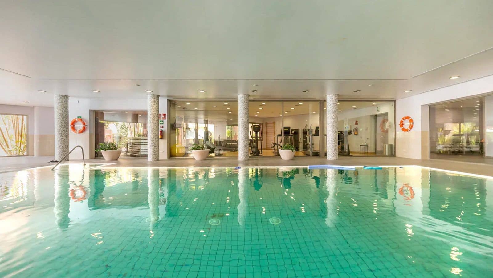3 Zimmer Apartment zu verkaufen in Marbella mit Pool Garage - 1.495.000 € (Ref: 9535635)