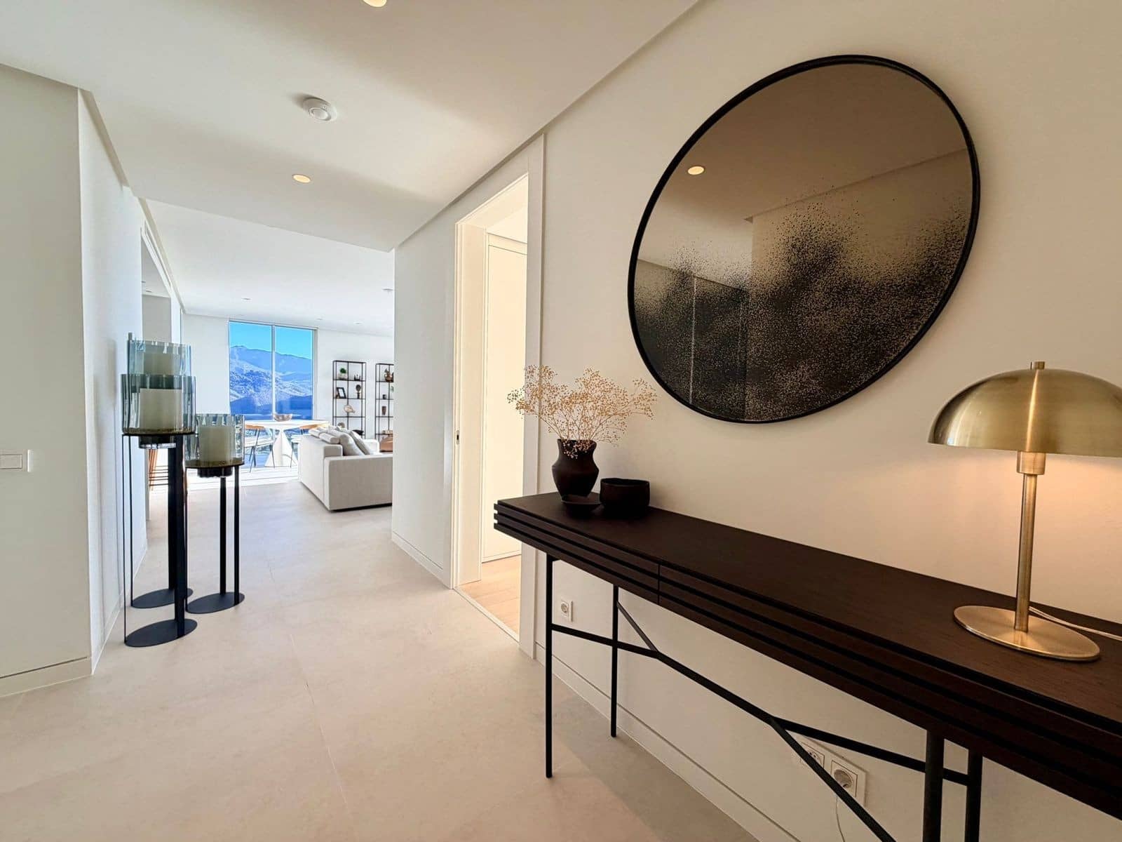 3 sypialnia Apartament na sprzedaż w Marbella z basenem garażem - 1 250 000 € (Ref: 9535637)