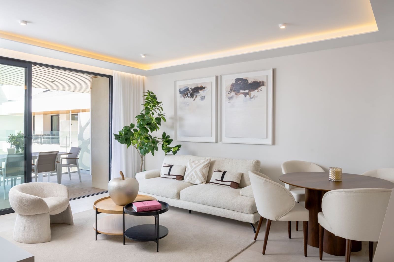 3 bedroom Apartment for sale in Fuengirola with pool garage - € 1,051,000 (Ref: 9543164)