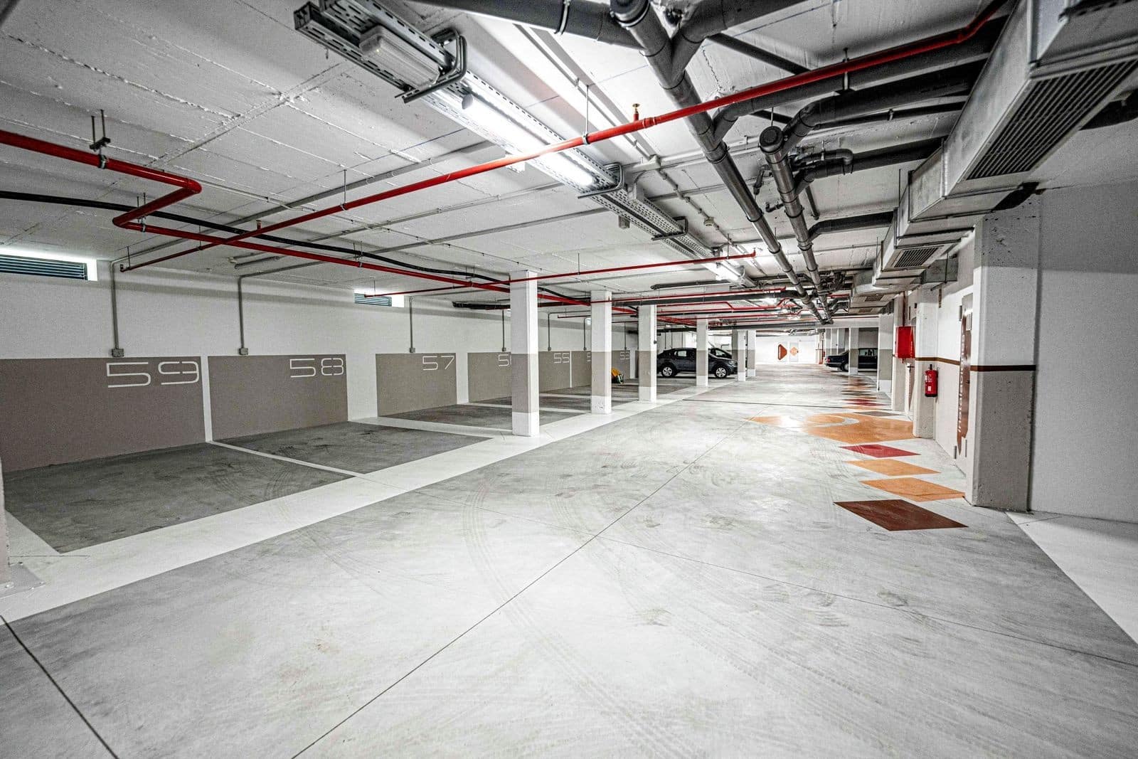 3 chambre Appartement à vendre à Nueva Andalucia avec piscine garage - 895 000 € (Ref: 9564896)