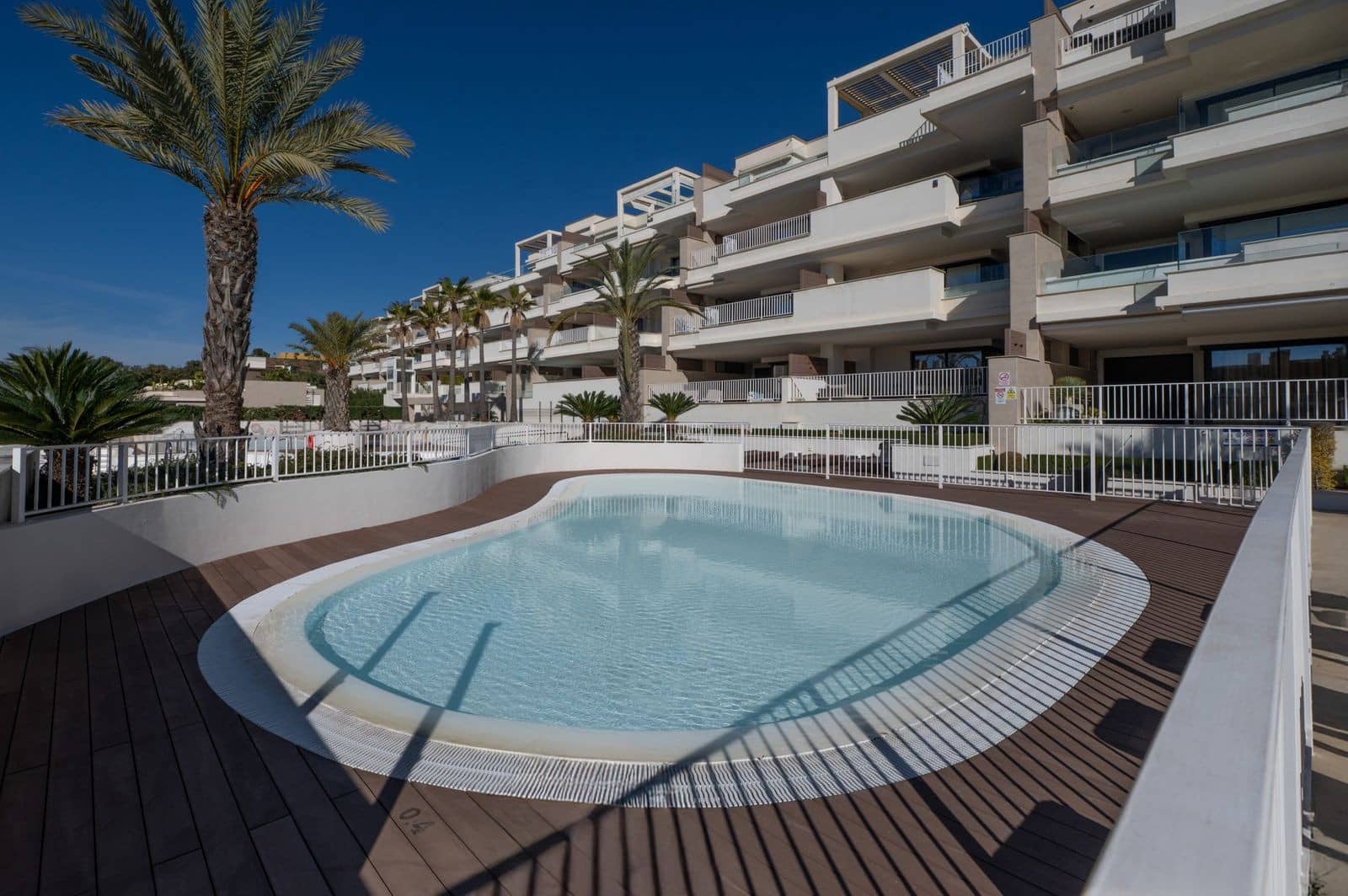 3 Zimmer Apartment zu verkaufen in La Cala de Mijas mit Pool Garage - 749.000 € (Ref: 9564897)
