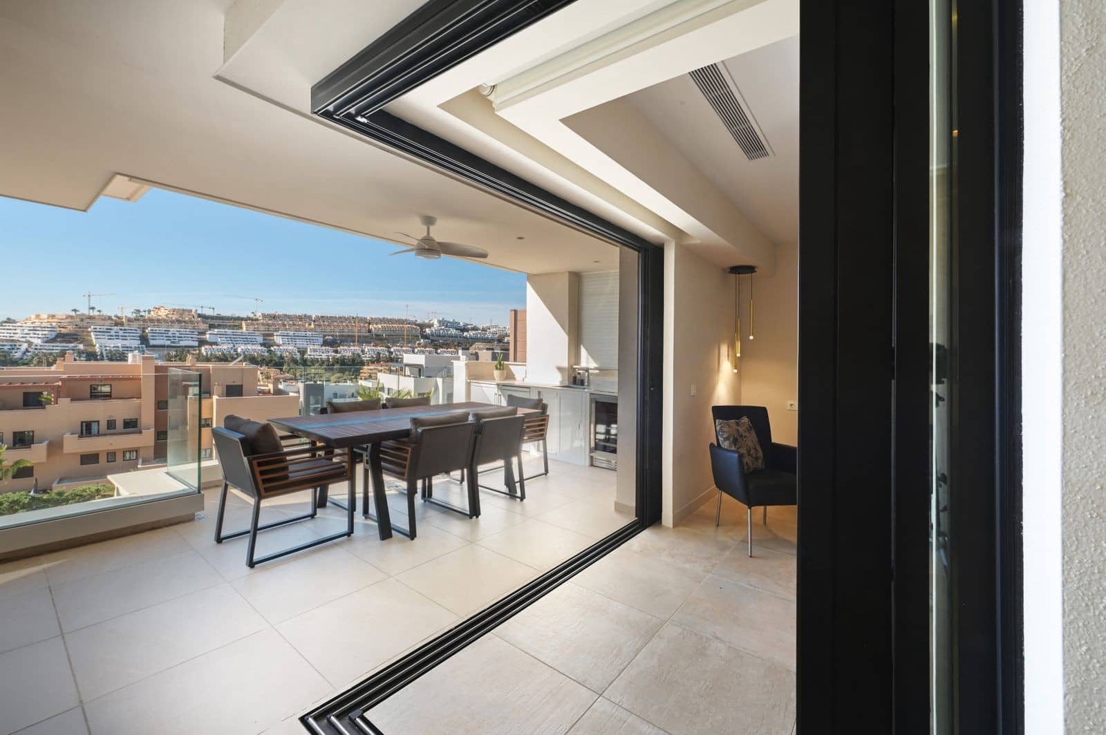 3 chambre Appartement à vendre à La Cala de Mijas avec piscine garage - 749 000 € (Ref: 9564897)