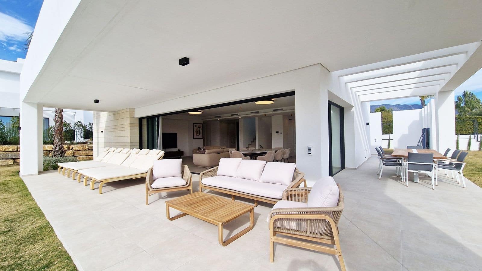 Chalet de 4 habitaciones en Mijas Costa en venta con piscina garaje - 2.000.000 € (Ref: 9564898)