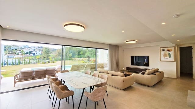 Chalet de 4 habitaciones en Mijas Costa, Mijas en venta con piscina garaje - 2.000.000 € (Ref: 9564898)
