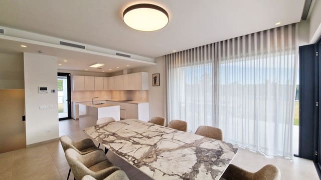 Chalet de 4 habitaciones en Mijas Costa, Mijas en venta con piscina garaje - 2.000.000 € (Ref: 9564898)