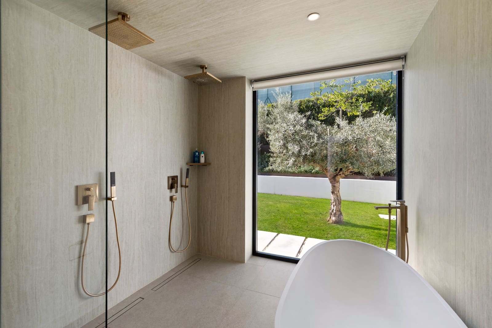 6 bedroom Villa for sale in Nueva Andalucia with pool garage - € 4,445,000 (Ref: 9570879)