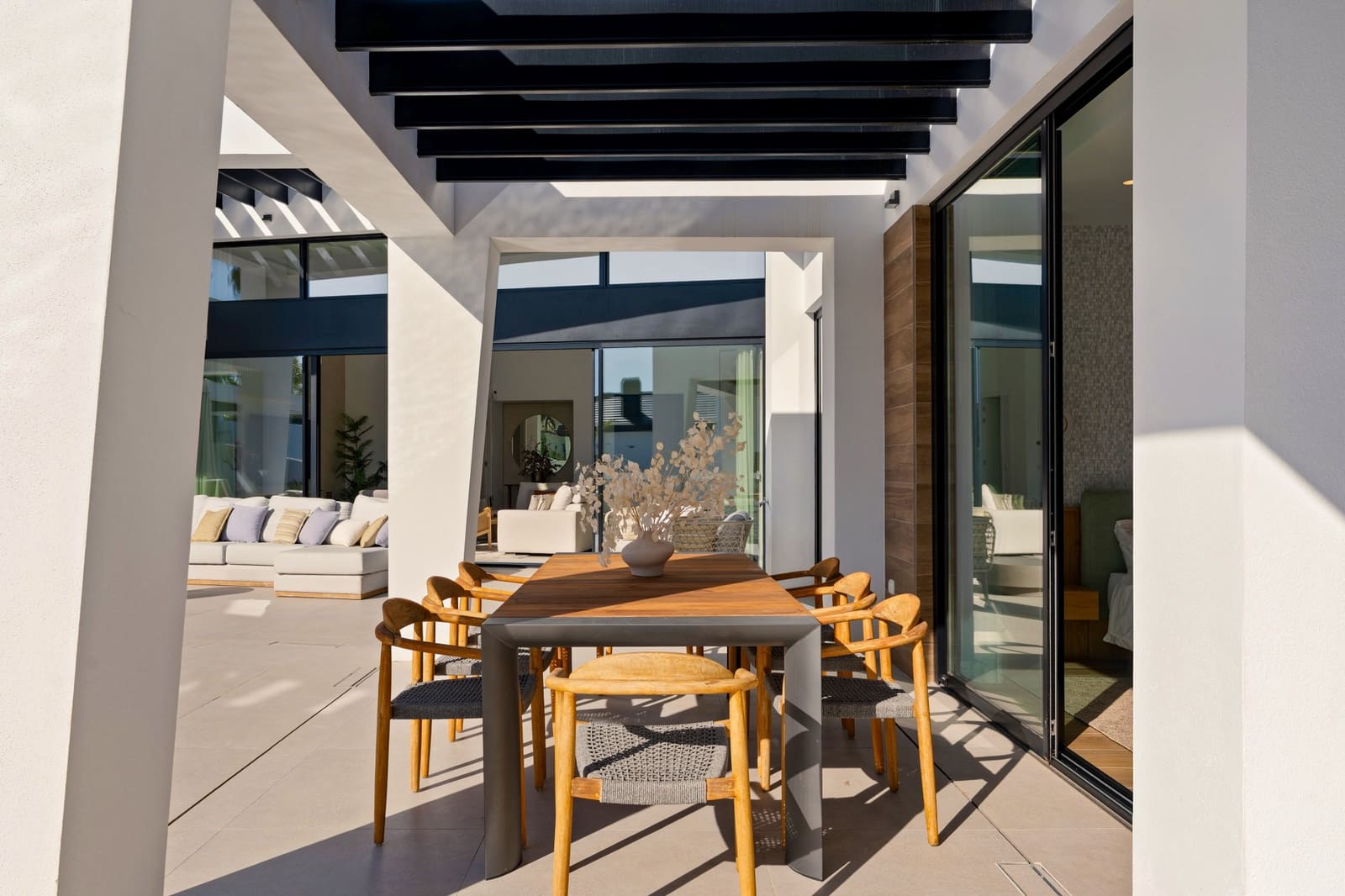 6 bedroom Villa for sale in Nueva Andalucia with pool garage - € 4,445,000 (Ref: 9570879)