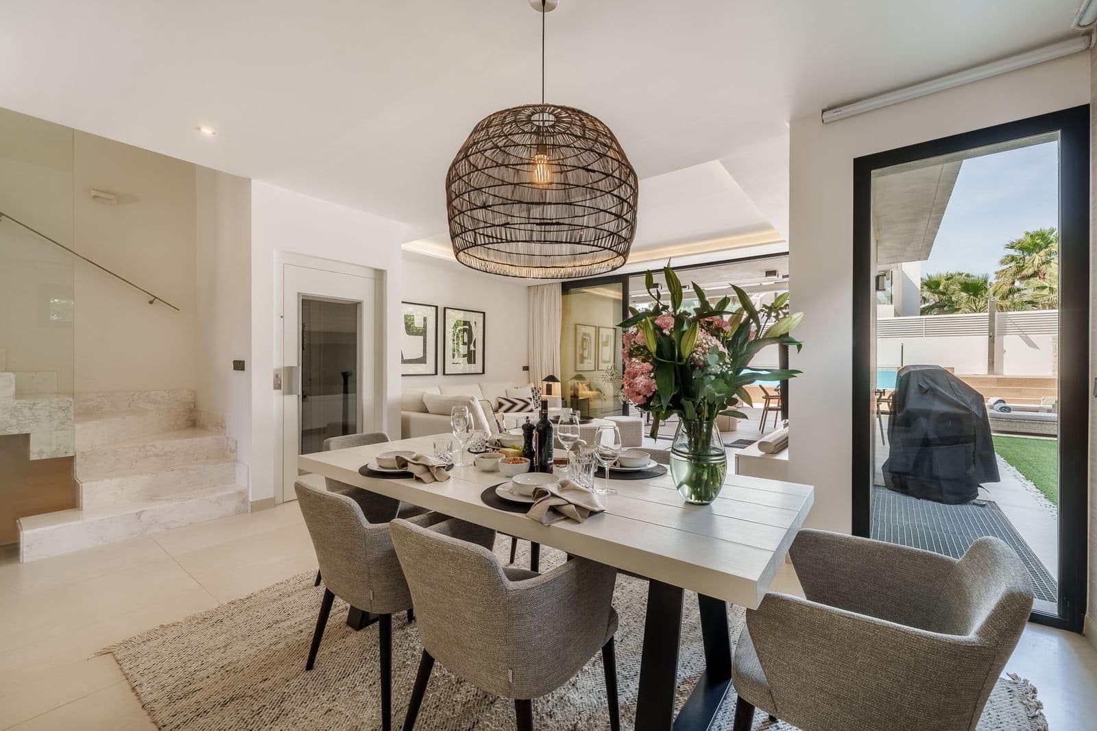 5 quarto Moradia Geminada para venda em Puerto Banus com piscina garagem - 2 585 000 € (Ref: 9574083)