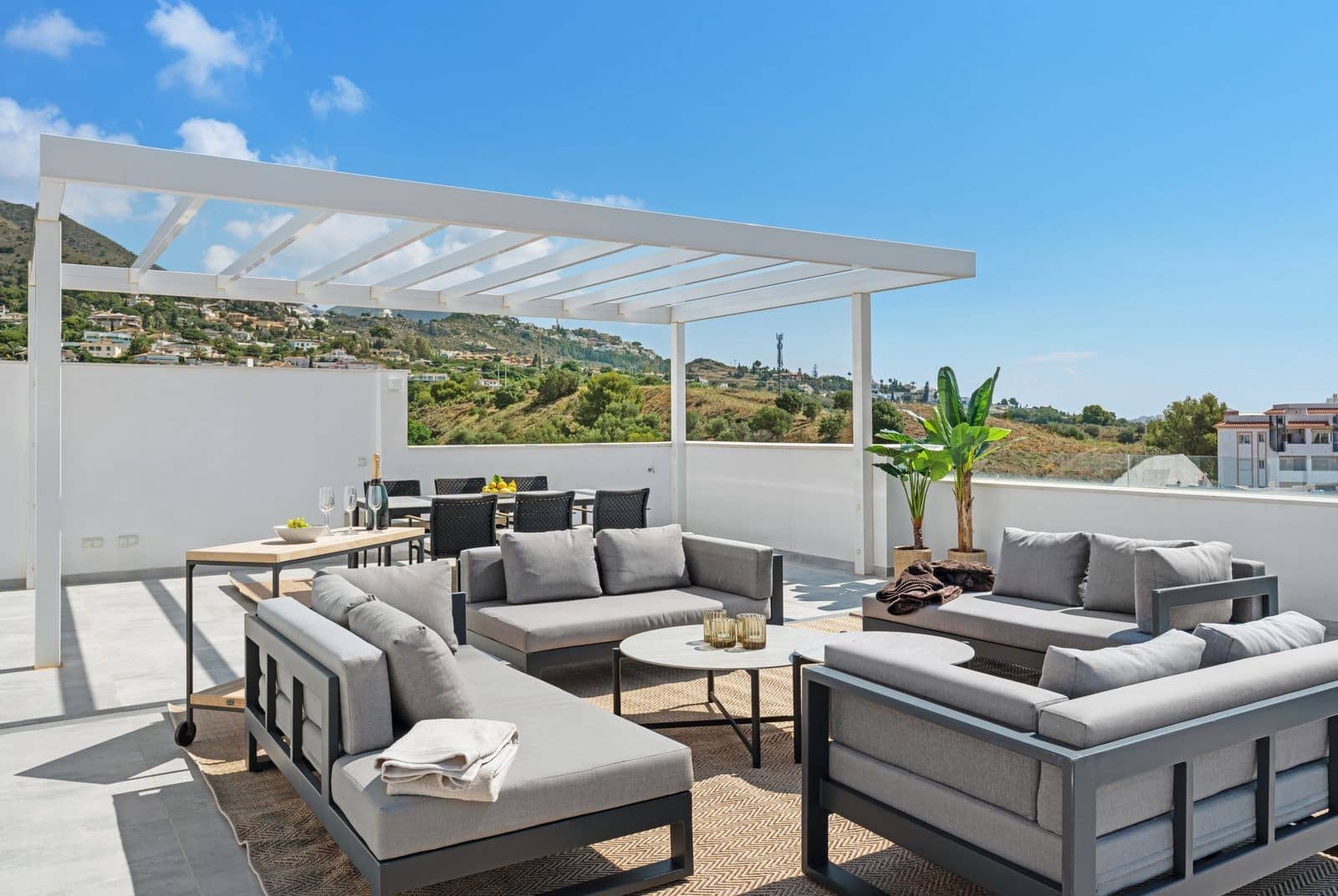 2 soveværelse Penthouse til salg i Benalmadena med swimmingpool garage - € 1.350.000 (Ref: 9574086)