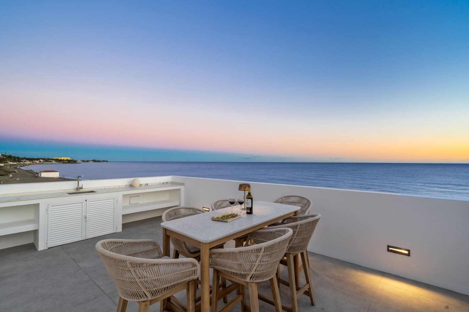 5 bedroom Villa for sale in Estepona with pool garage - € 5,995,000 (Ref: 9582462)