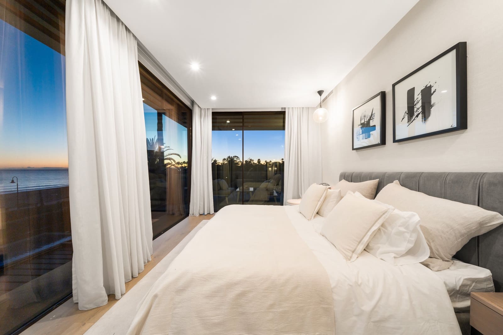 5 bedroom Villa for sale in Estepona with pool garage - € 5,995,000 (Ref: 9582462)