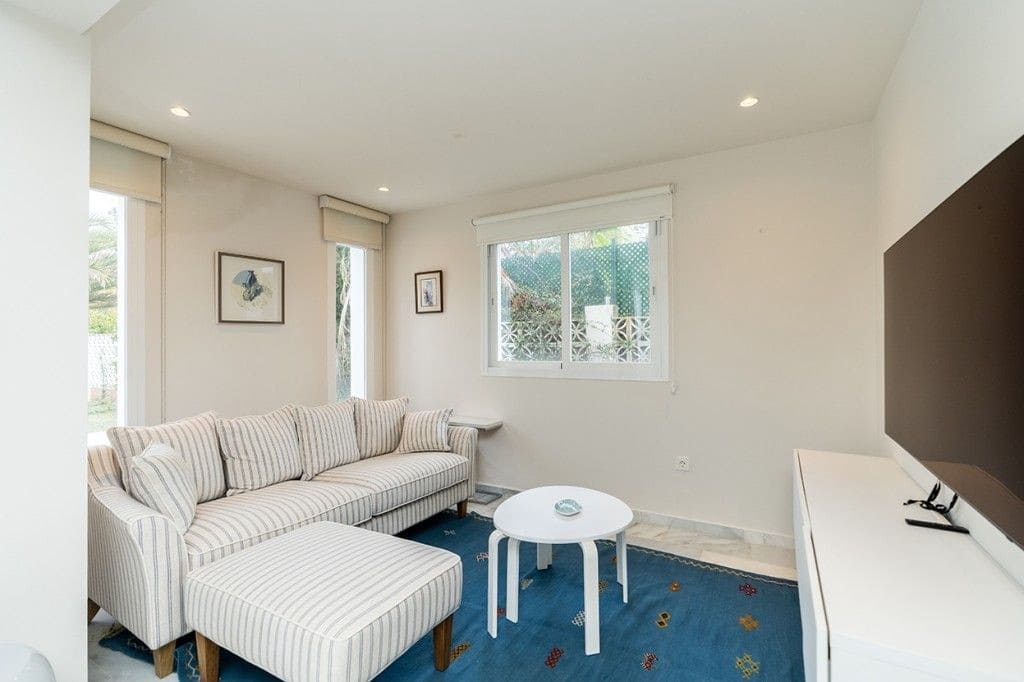 4 Zimmer Villa zu verkaufen in Marbella mit Pool Garage - 2.450.000 € (Ref: 9582465)