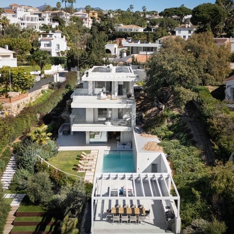 5 Zimmer Villa zu verkaufen in Marbella mit Pool Garage - 4.200.000 € (Ref: 9582467)