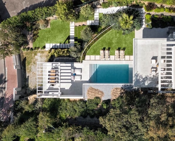 5 Zimmer Villa zu verkaufen in Marbella mit Pool Garage - 4.200.000 € (Ref: 9582467)