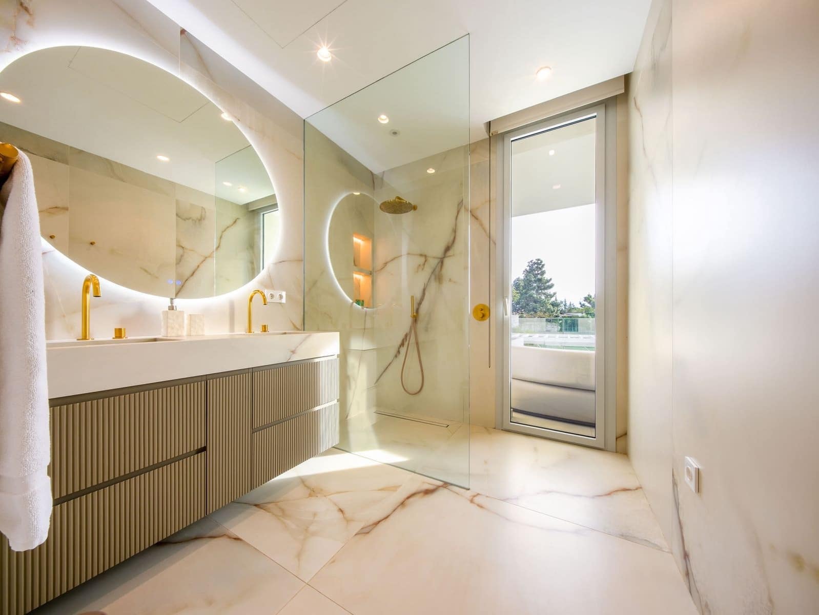 5 slaapkamer Villa te koop in Marbella met zwembad garage - € 4.200.000 (Ref: 9582467)