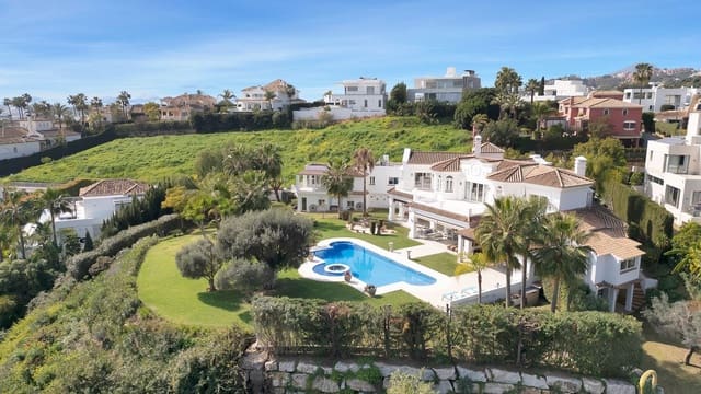 7 bedroom Villa for sale in Nueva Andalucia, Marbella with pool garage - € 5,595,000 (Ref: 9582468)
