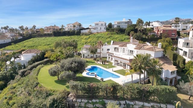 7 sovrum Villa till salu i Nueva Andalucia, Marbella med pool garage - 5 595 000 € (Ref: 9582468)