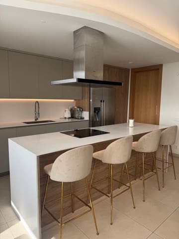 3 quarto Penthouse para venda em La Quinta, Benahavís com piscina garagem - 1 595 000 € (Ref: 9582469)