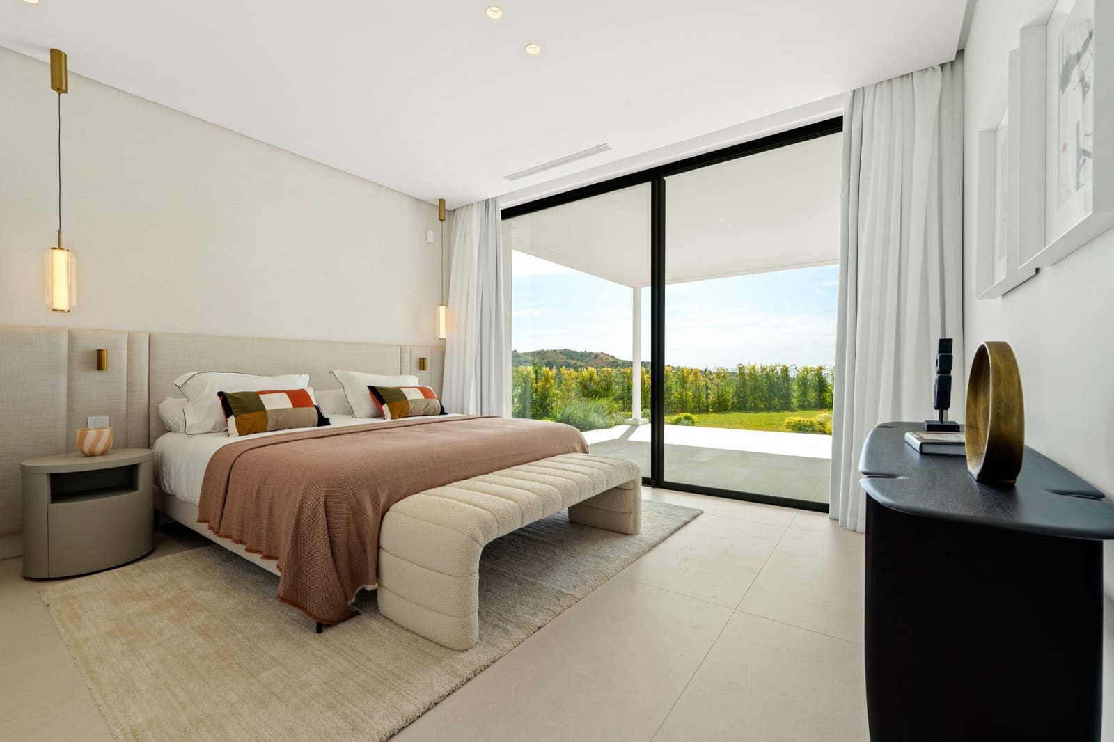 6 soverom Villa til salgs i La Quinta med svømmebasseng garasje - € 7 450 000 (Ref: 9585985)