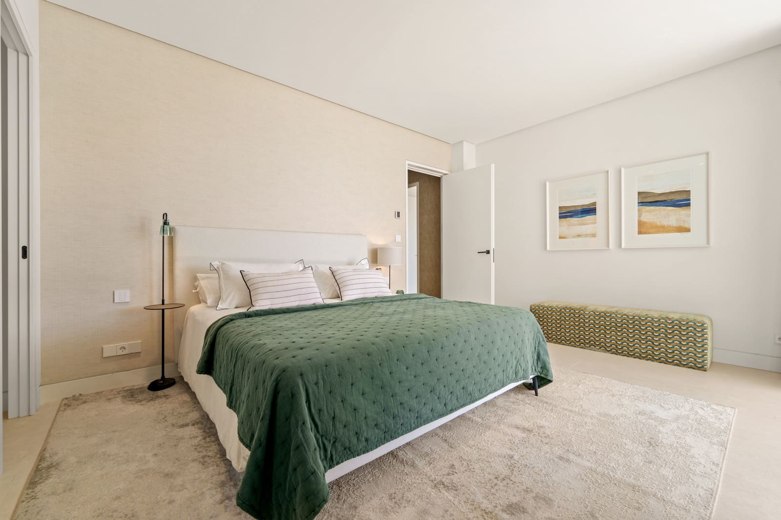 6 soverom Villa til salgs i La Quinta med svømmebasseng garasje - € 7 450 000 (Ref: 9585985)