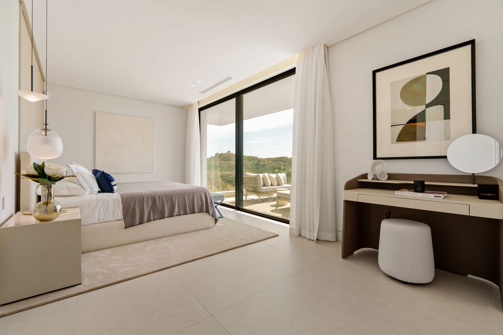 6 bedroom Villa for sale in La Quinta with pool garage - € 7,450,000 (Ref: 9585985)