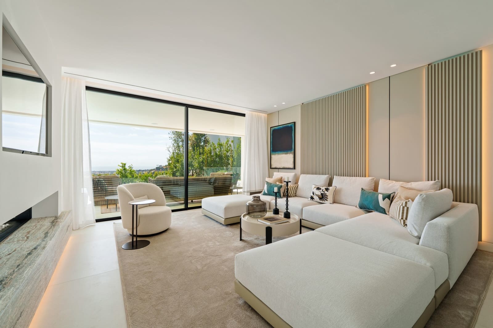 6 bedroom Villa for sale in La Quinta with pool garage - € 7,450,000 (Ref: 9585985)