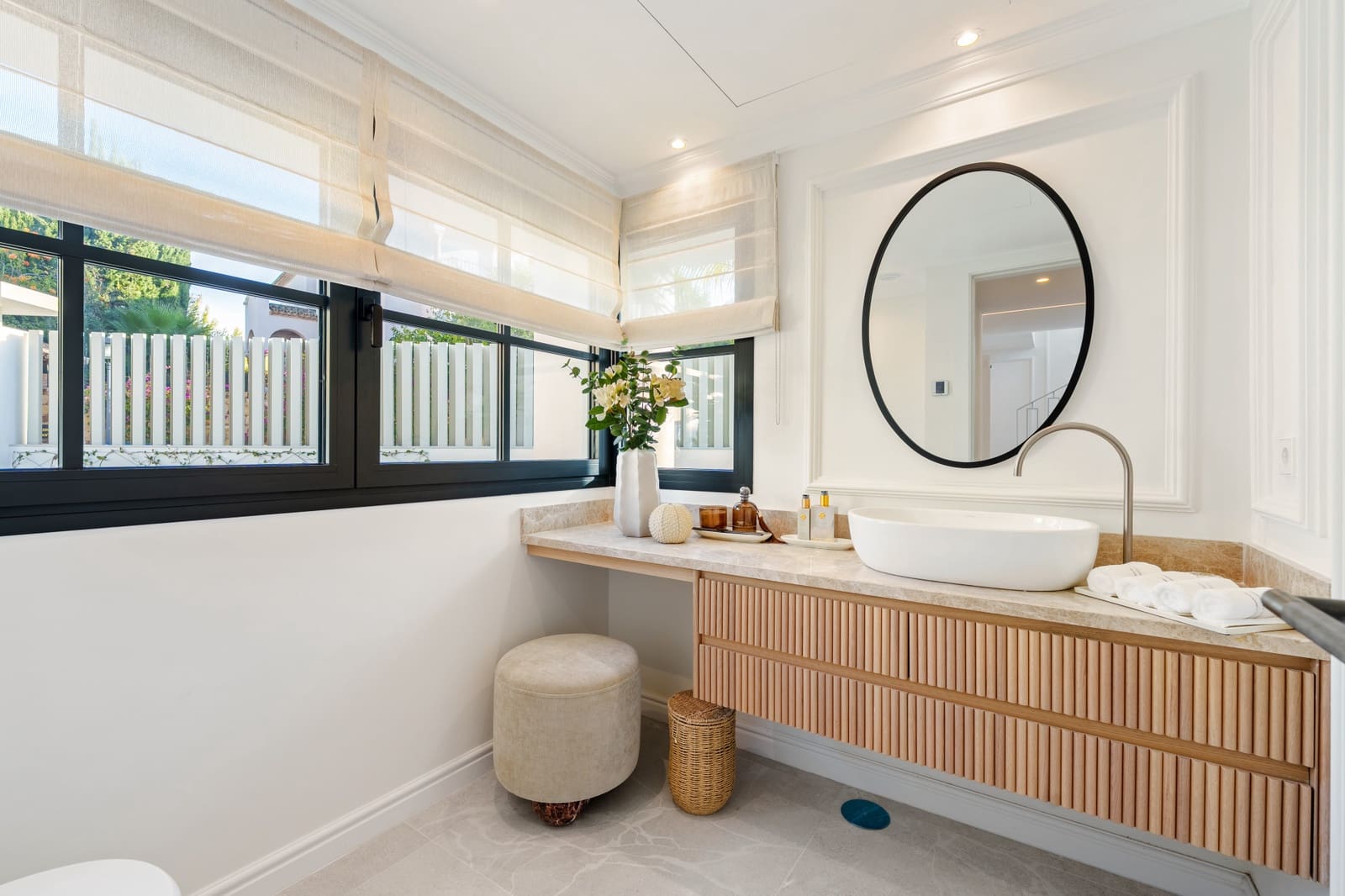 5 soverom Villa til salgs i La Quinta med svømmebasseng garasje - € 6 250 000 (Ref: 9585986)