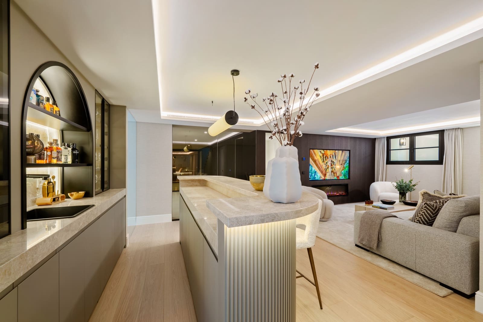 5 soverom Villa til salgs i La Quinta med svømmebasseng garasje - € 6 250 000 (Ref: 9585986)