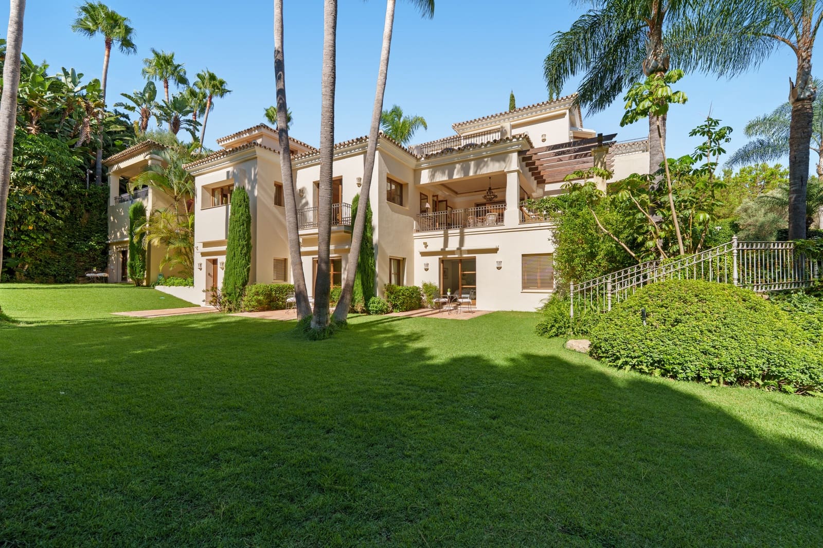 6 Zimmer Villa zu verkaufen in Marbella mit Pool Garage - 8.950.000 € (Ref: 9585987)