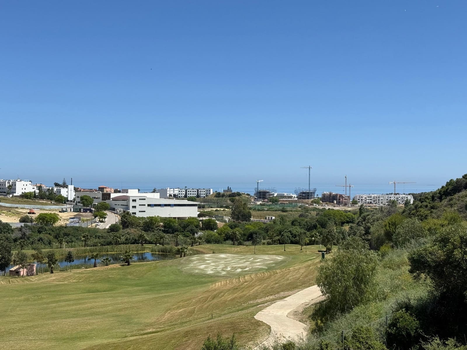 5 makuuhuone Huvila myytävänä paikassa Estepona mukana uima-altaan 
autotalli - 1 740 000 € (Ref: 9590858)