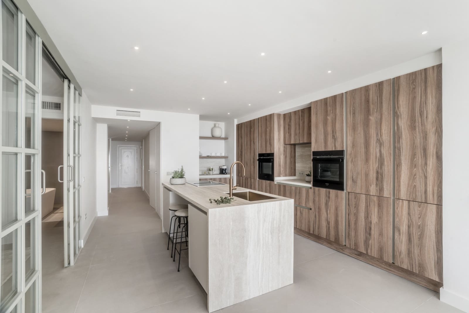 3 soveværelse Lejlighed til salg i Nueva Andalucia med swimmingpool garage - € 1.050.000 (Ref: 9594809)