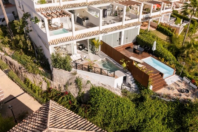 3 soveværelse Lejlighed til salg i Nueva Andalucia, Marbella med swimmingpool garage - € 1.050.000 (Ref: 9594809)