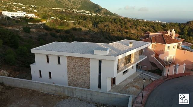 4 soveværelse Villa til salg i Mijas med swimmingpool garage - € 1.850.000 (Ref: 9598728)