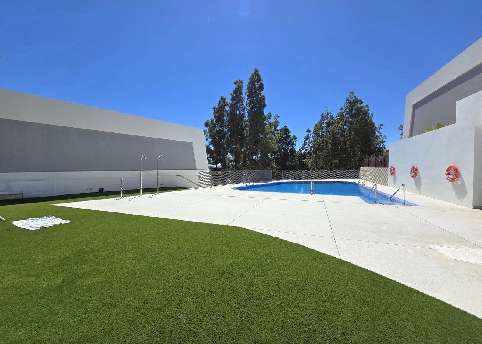 3 chambre Villa/Maison Semi-Mitoyenne à vendre à El Chaparral avec piscine garage - 695 000 € (Ref: 9598729)