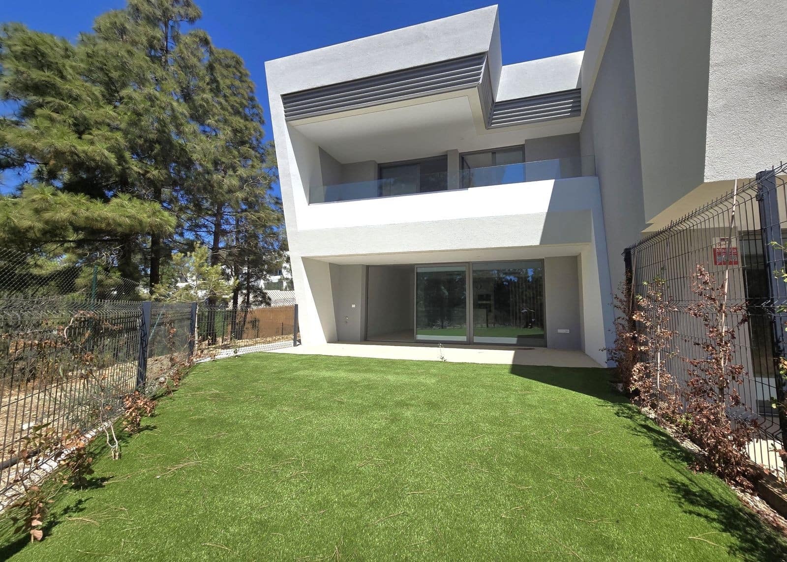 3 bedroom Semi-detached Villa for sale in El Chaparral with pool garage - € 695,000 (Ref: 9598729)