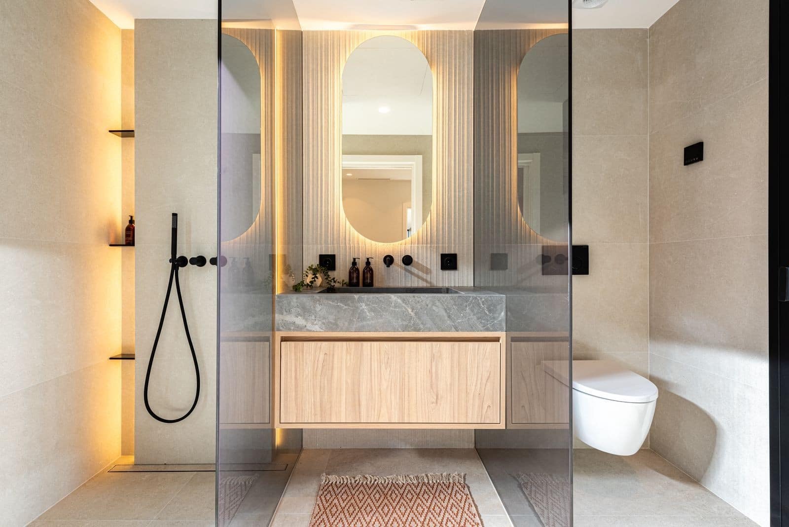 4 bedroom Villa for sale in Nueva Andalucia with pool garage - € 3,495,000 (Ref: 9598731)