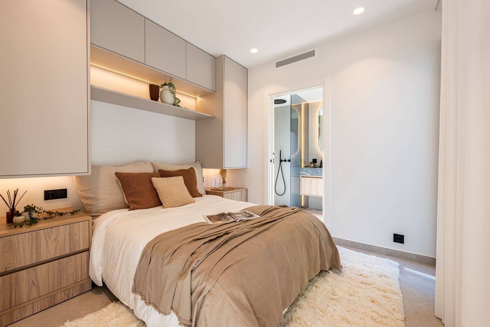 Chalet de 4 habitaciones en Nueva Andalucia en venta con piscina garaje - 3.495.000 € (Ref: 9598731)