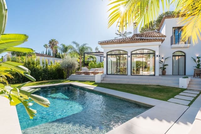 Chalet de 4 habitaciones en Nueva Andalucia, Marbella en venta con piscina garaje - 3.495.000 € (Ref: 9598731)