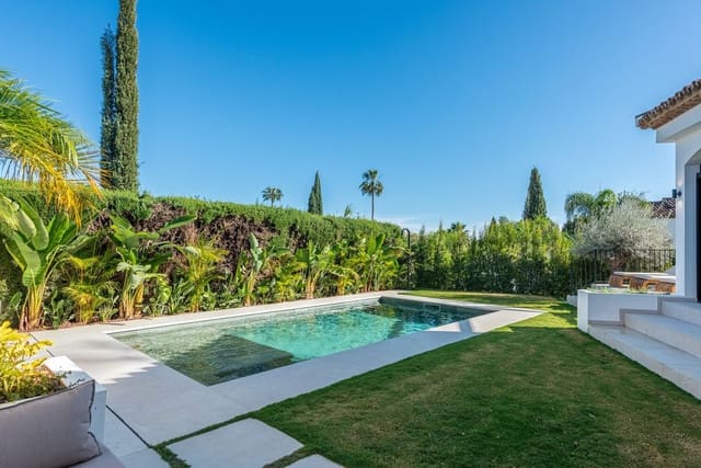 Chalet de 4 habitaciones en Nueva Andalucia, Marbella en venta con piscina garaje - 3.495.000 € (Ref: 9598731)