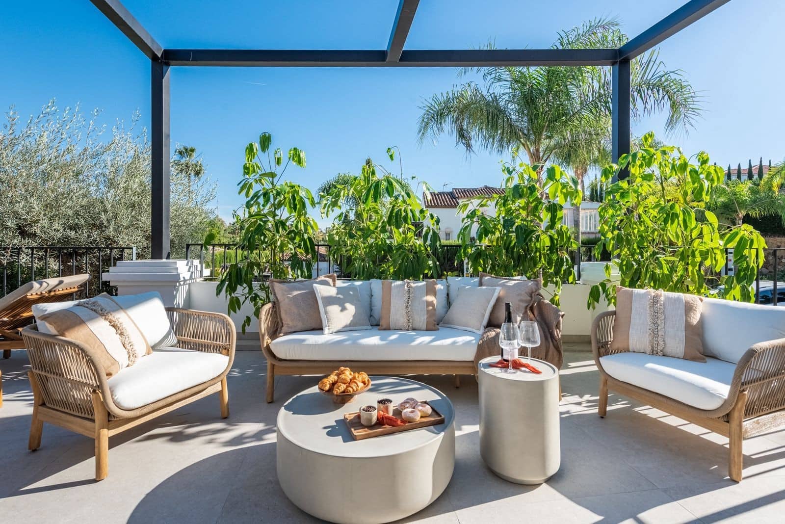 Chalet de 4 habitaciones en Nueva Andalucia en venta con piscina garaje - 3.495.000 € (Ref: 9598731)