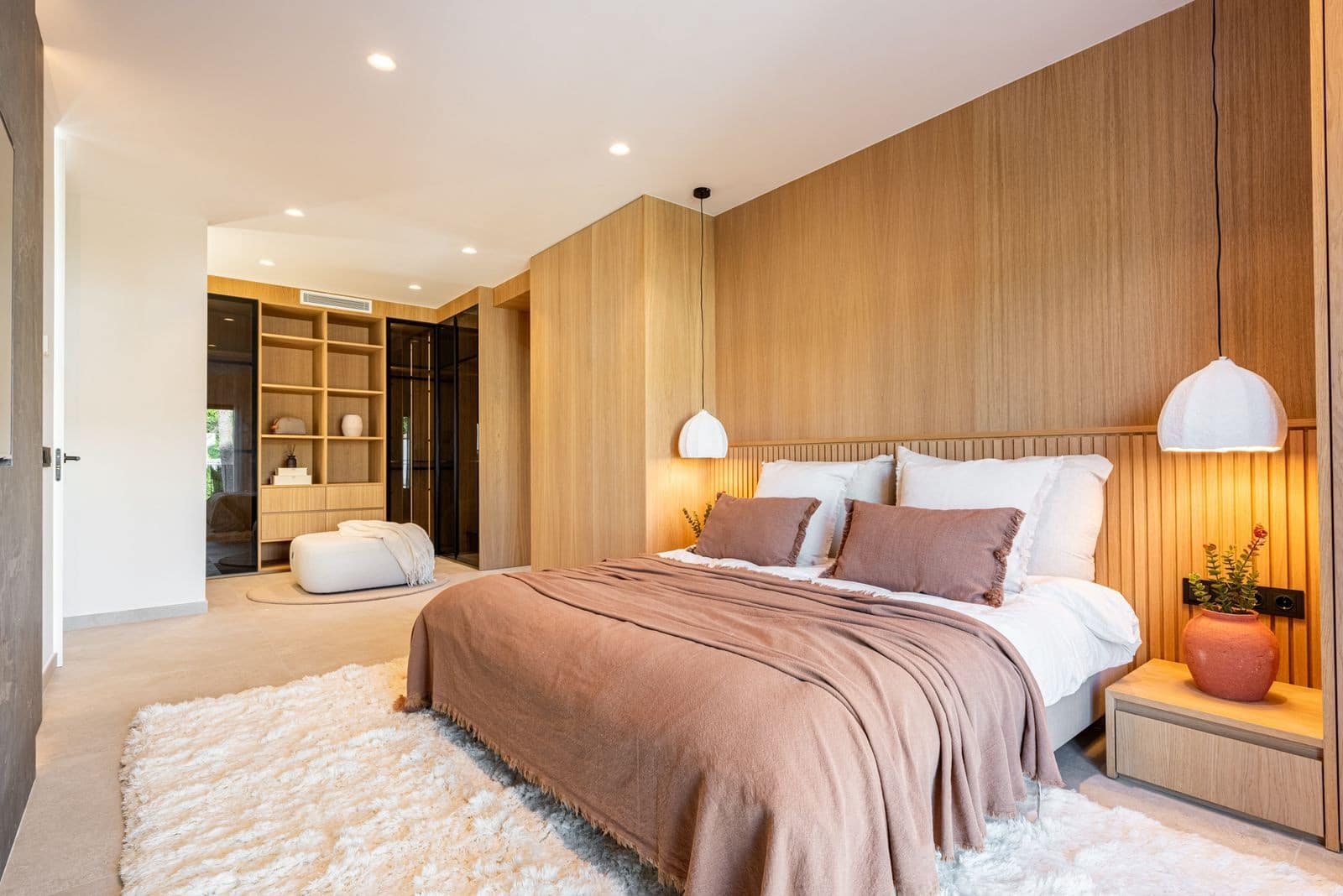 Chalet de 4 habitaciones en Nueva Andalucia en venta con piscina garaje - 3.495.000 € (Ref: 9598731)