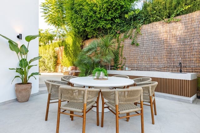 Chalet de 4 habitaciones en Nueva Andalucia, Marbella en venta con piscina garaje - 3.495.000 € (Ref: 9598731)