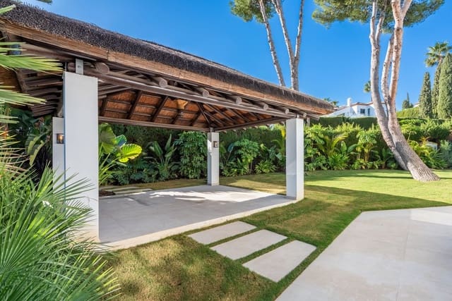 Chalet de 4 habitaciones en Nueva Andalucia, Marbella en venta con piscina garaje - 3.495.000 € (Ref: 9598731)