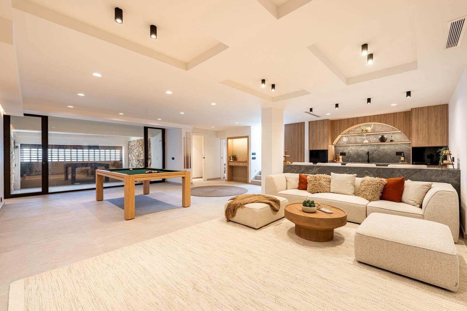 Chalet de 4 habitaciones en Nueva Andalucia en venta con piscina garaje - 3.495.000 € (Ref: 9598731)