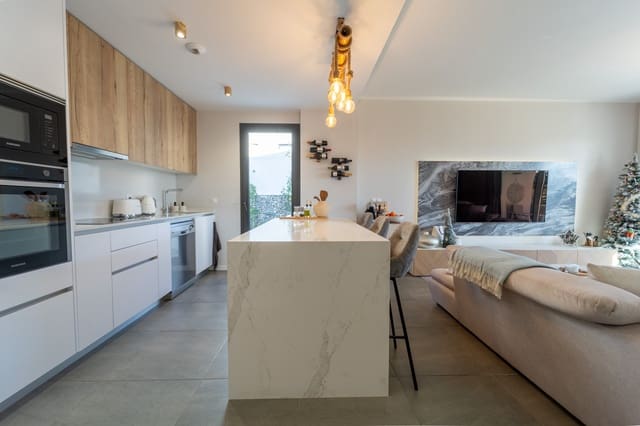 3 slaapkamer Halfvrijstaande villa te koop in Riviera del Sol, Mijas met zwembad garage - € 649.000 (Ref: 9602588)