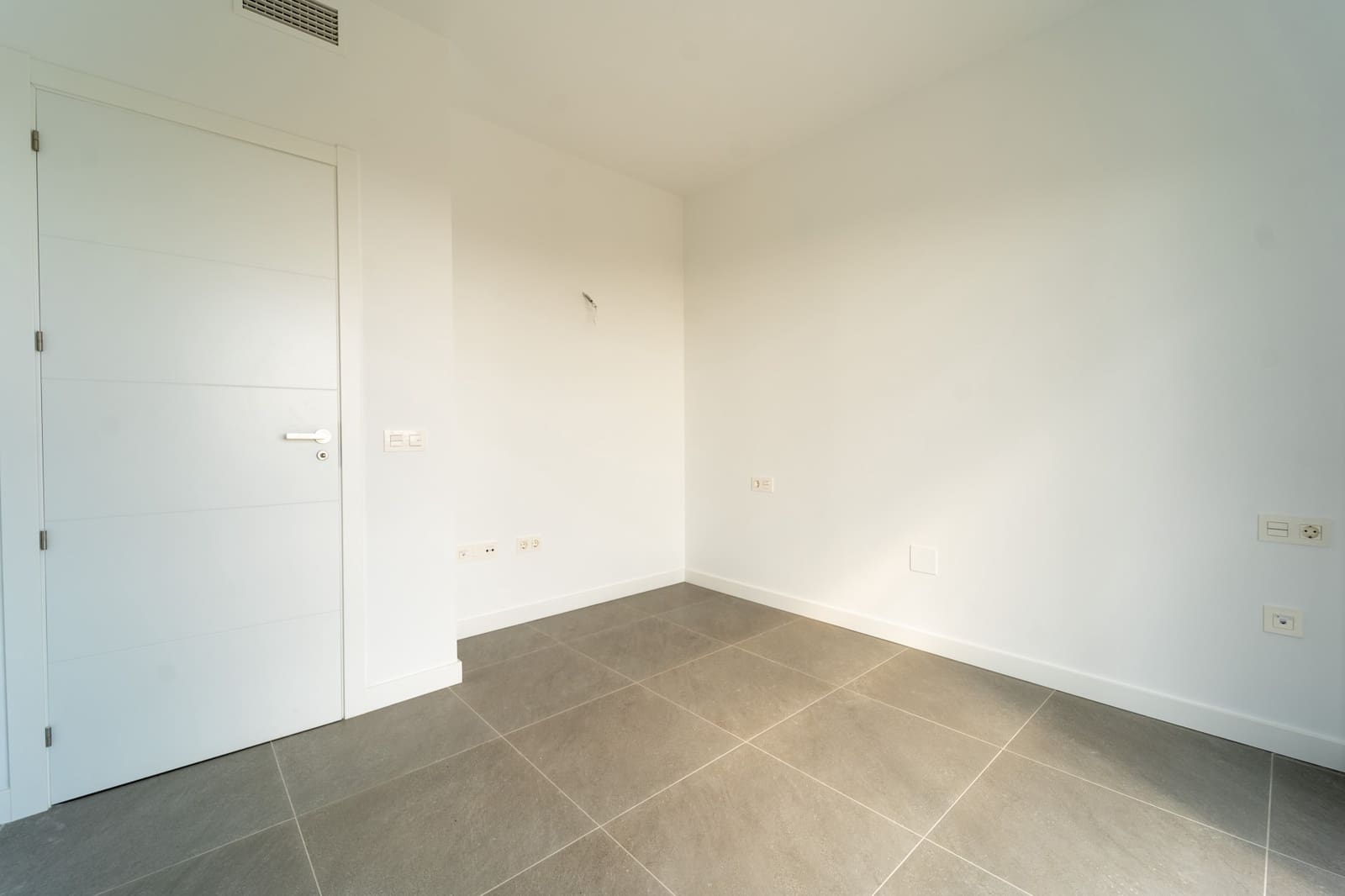 2 Zimmer Apartment zu verkaufen in El Chaparral mit Pool Garage - 479.000 € (Ref: 9604721)