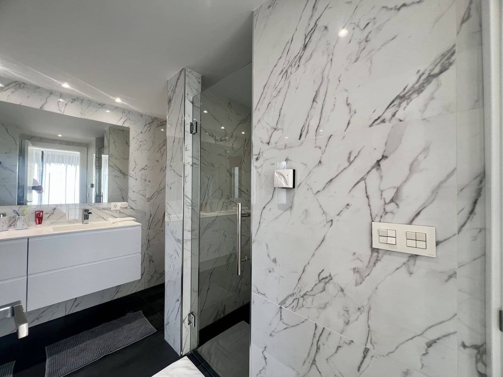 4 soveværelse Villa til salg i Nueva Andalucia med swimmingpool garage - € 2.790.000 (Ref: 9607639)