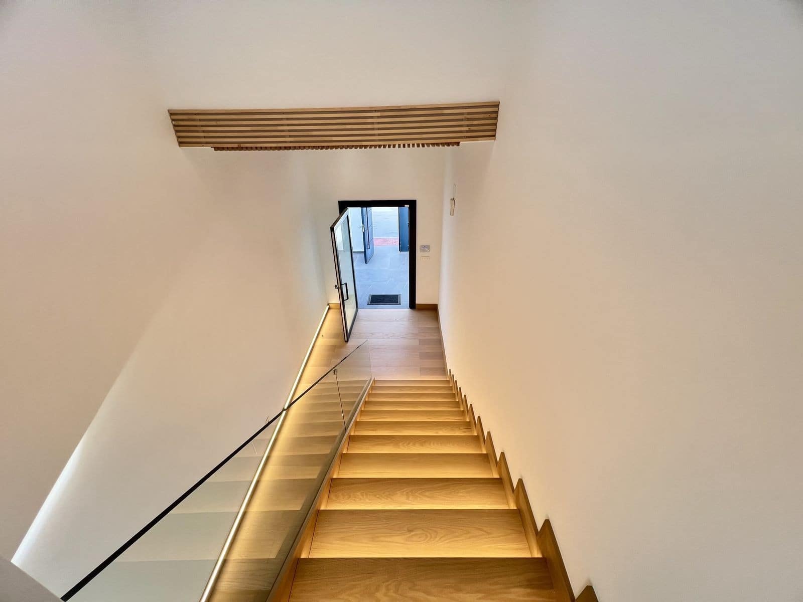 4 soveværelse Villa til salg i Nueva Andalucia med swimmingpool garage - € 2.790.000 (Ref: 9607639)