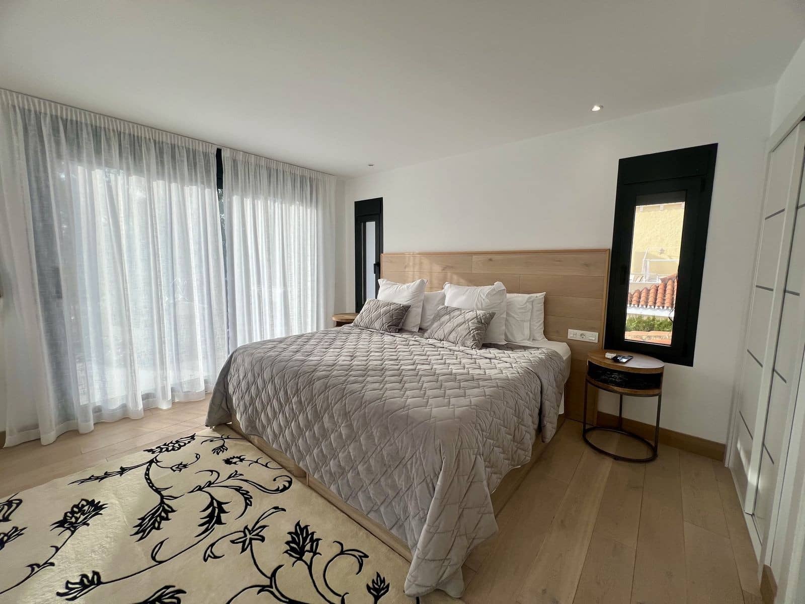 Chalet de 4 habitaciones en Nueva Andalucia en venta con piscina garaje - 2.790.000 € (Ref: 9607639)