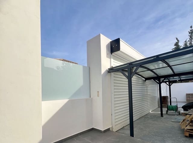 Chalet de 4 habitaciones en Nueva Andalucia, Marbella en venta con piscina garaje - 2.790.000 € (Ref: 9607639)